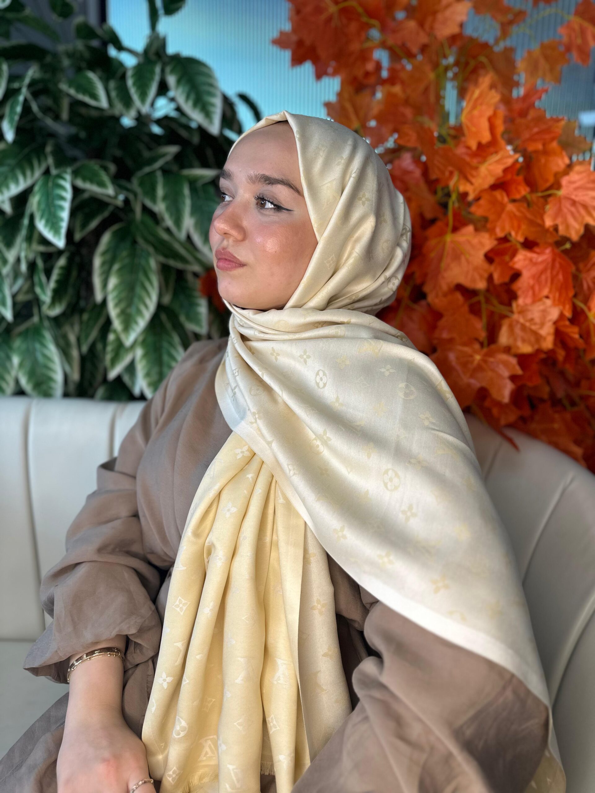 Lv Desenli İpek Kaşmir Çift Taraflı Şal - Bej - Görsel 2