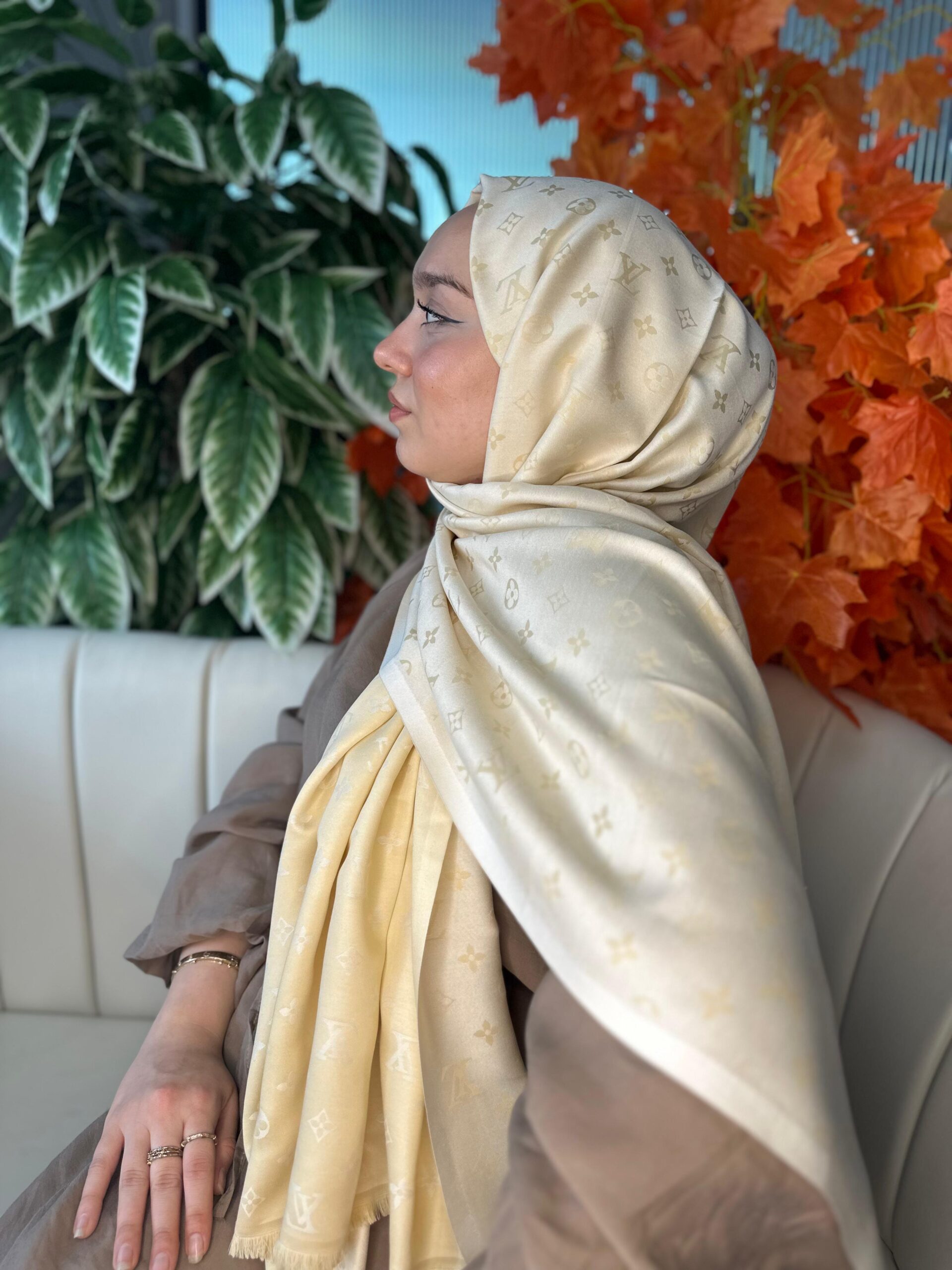 Lv Desenli İpek Kaşmir Çift Taraflı Şal - Bej - Görsel 3