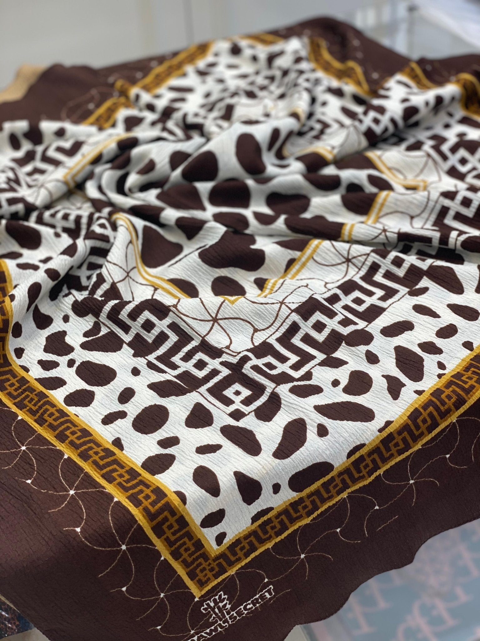 Dalmaçya Etnik Desenli Mio Cazz Eşarp - Kahverengi - Organic ScarfsOrganic Scarfs