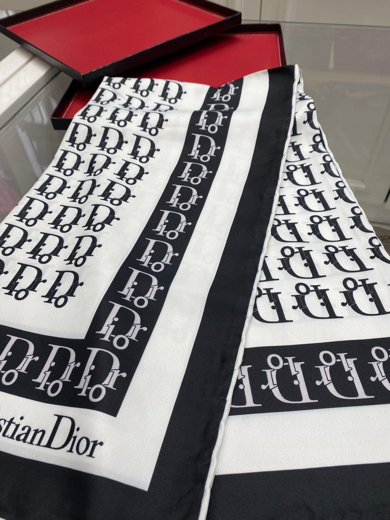Dior Desen Twiil Eşarp - Siyah - Organic ScarfsOrganic Scarfs