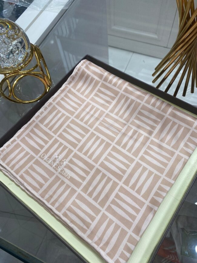 Kare Desen Twill Eşarp - Latte - Organic ScarfsOrganic Scarfs