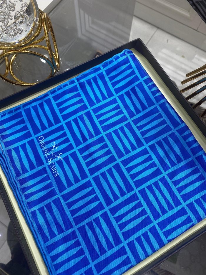 Kare Desen Twill Eşarp - Saks - Organic ScarfsOrganic Scarfs