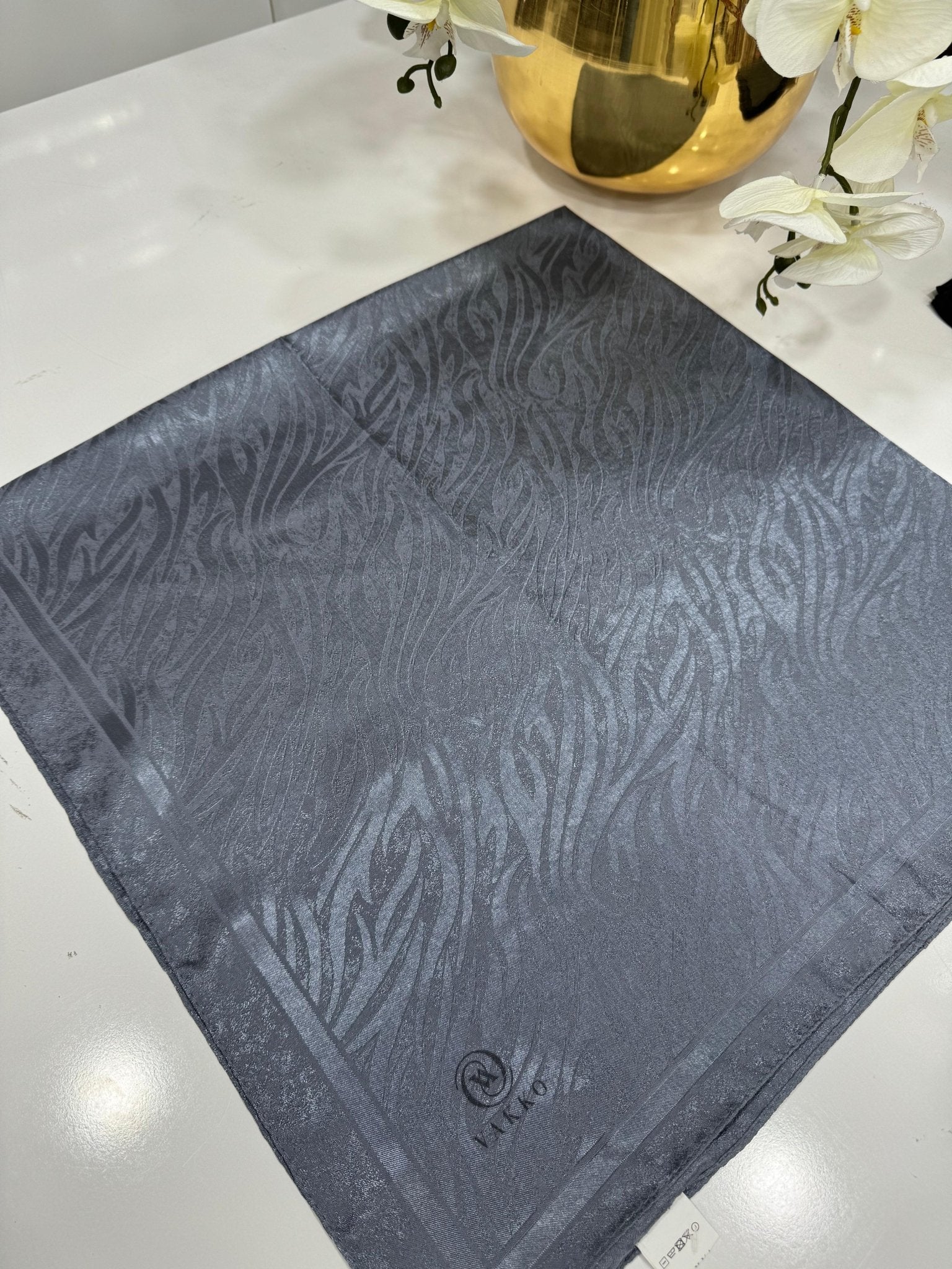 Vakko Dalga Desen İpeksi Eşarp - Füme - Organic ScarfsOrganic Scarfs