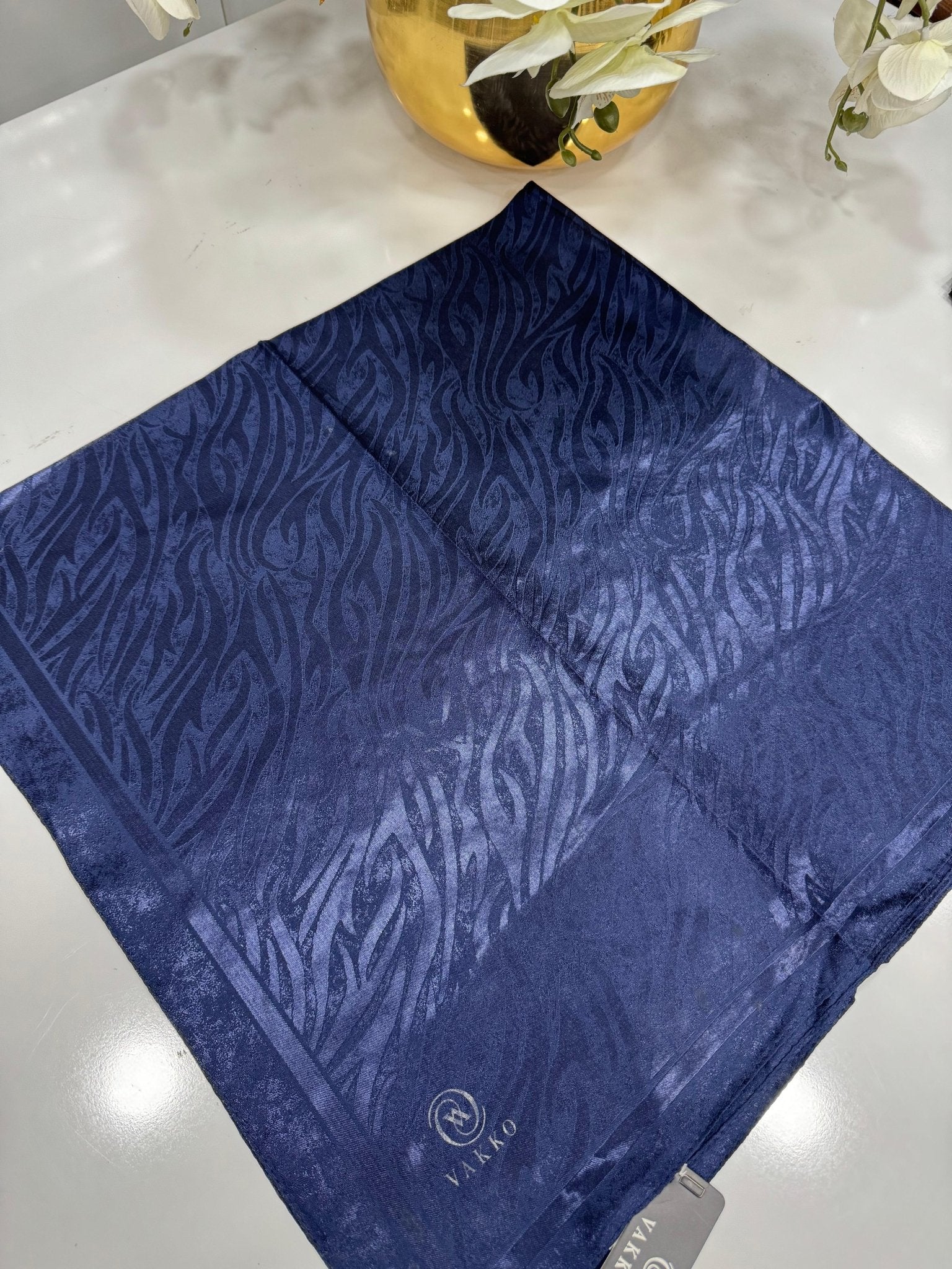 Vakko Dalga Desen İpeksi Eşarp - Lacivert - Organic ScarfsOrganic Scarfs