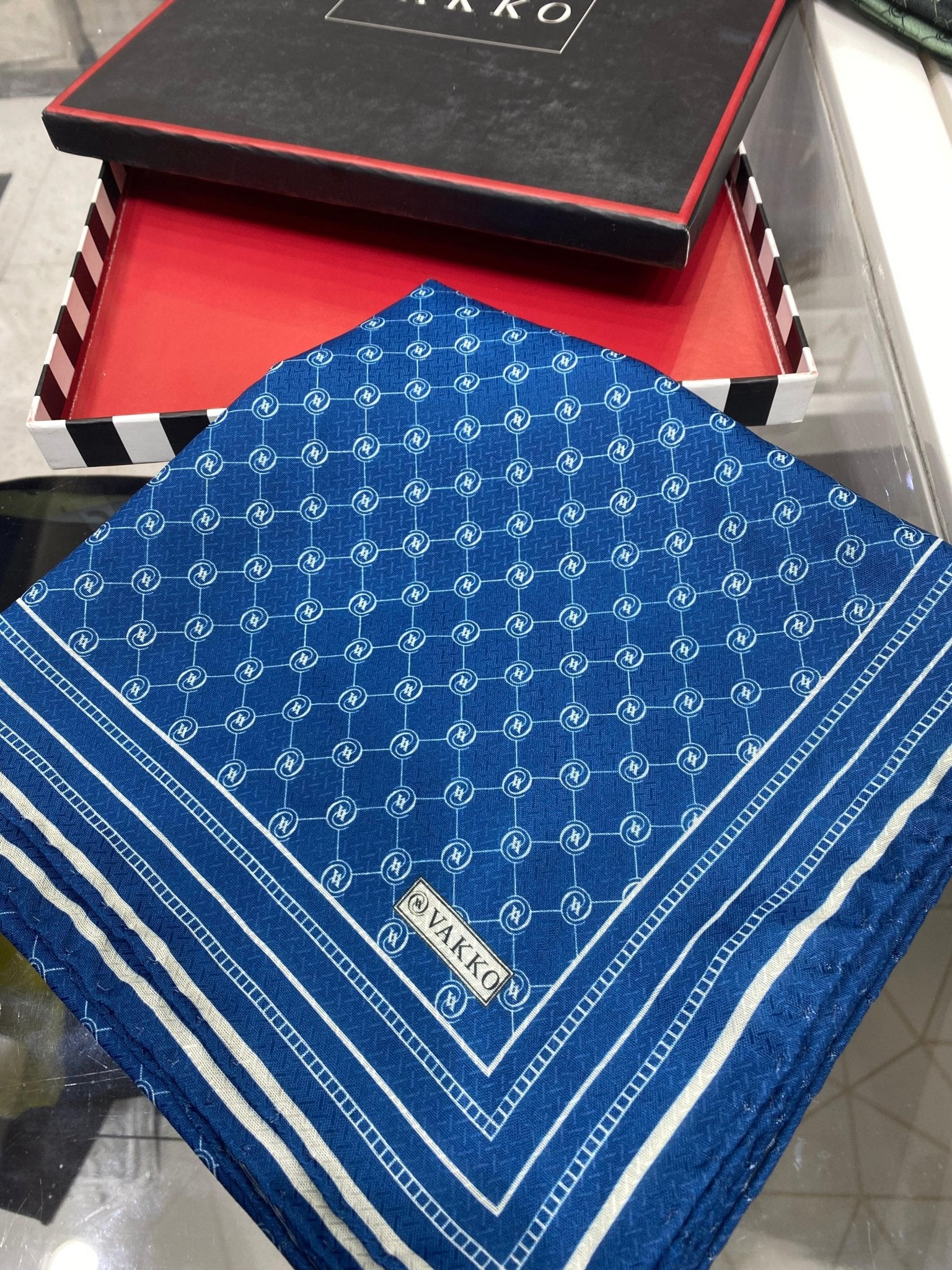 Vakko Desen Keten İpek Eşarp - İndigo - Organic ScarfsOrganic Scarfs