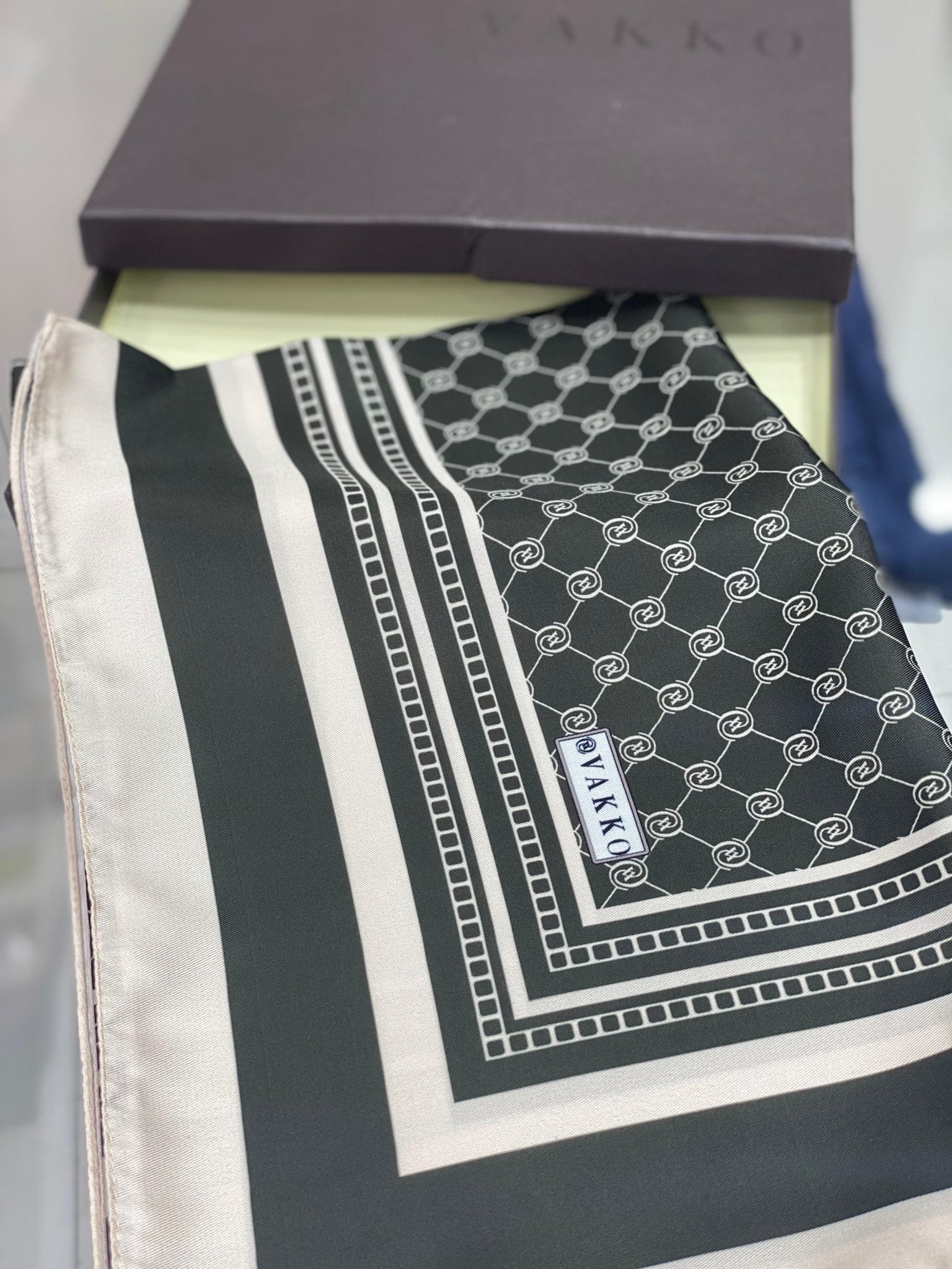 Vakko Desen Twill İpek Şal - Haki - Organic ScarfsOrganic Scarfs