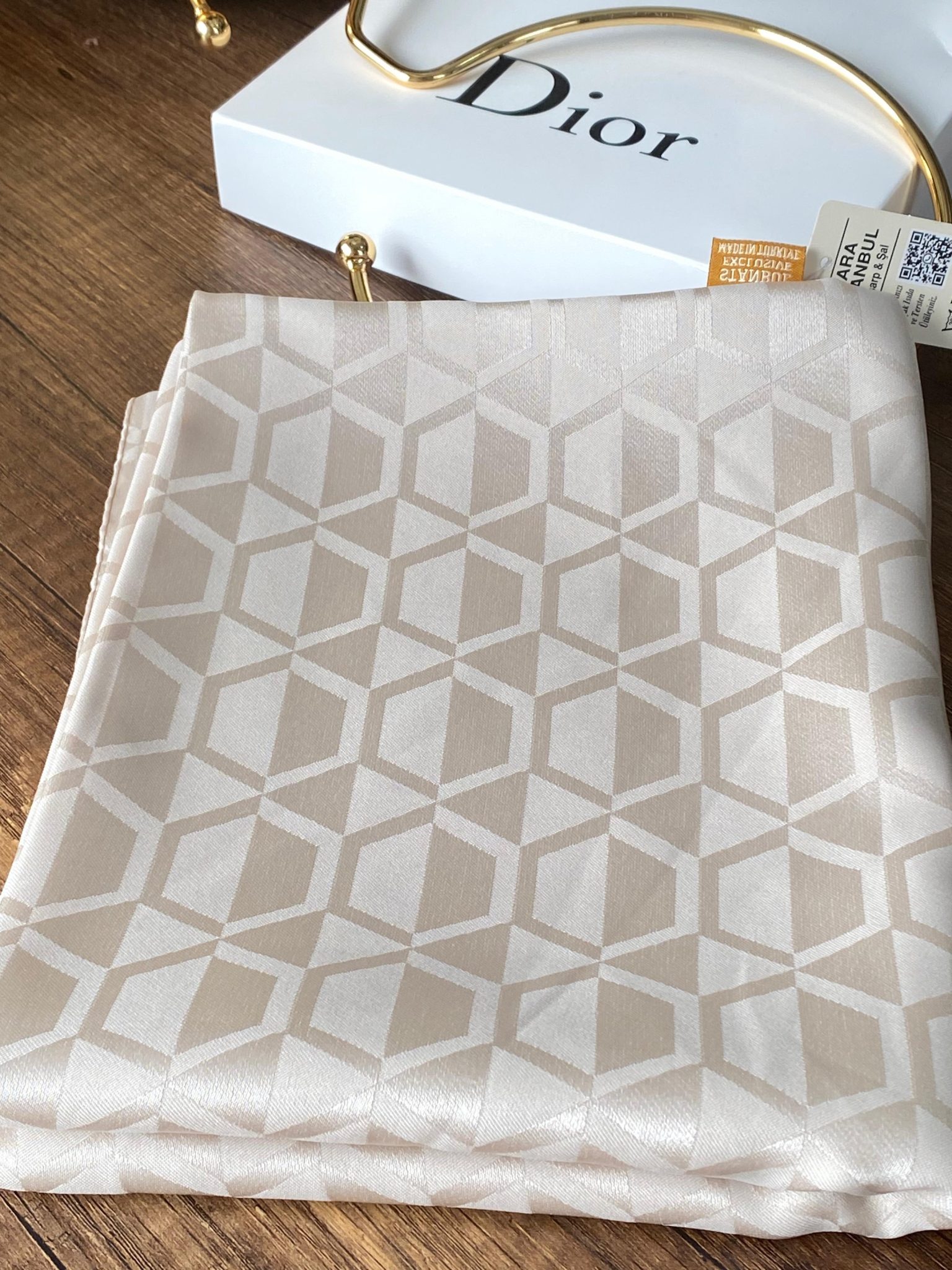 Elmas Desen Pamuk Jakar Şal - Bej - Görsel 2