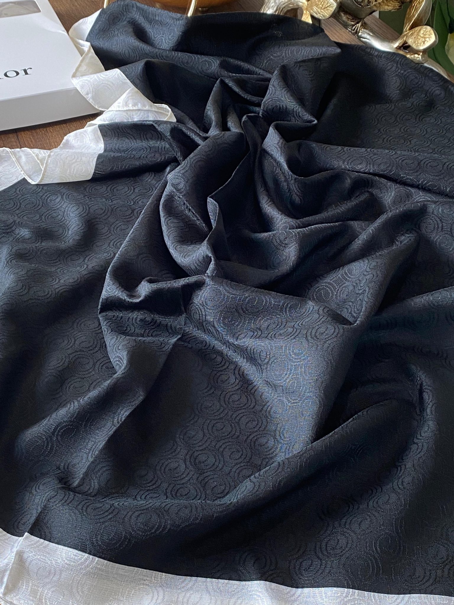 Levidor Monogram Şal - Siyah