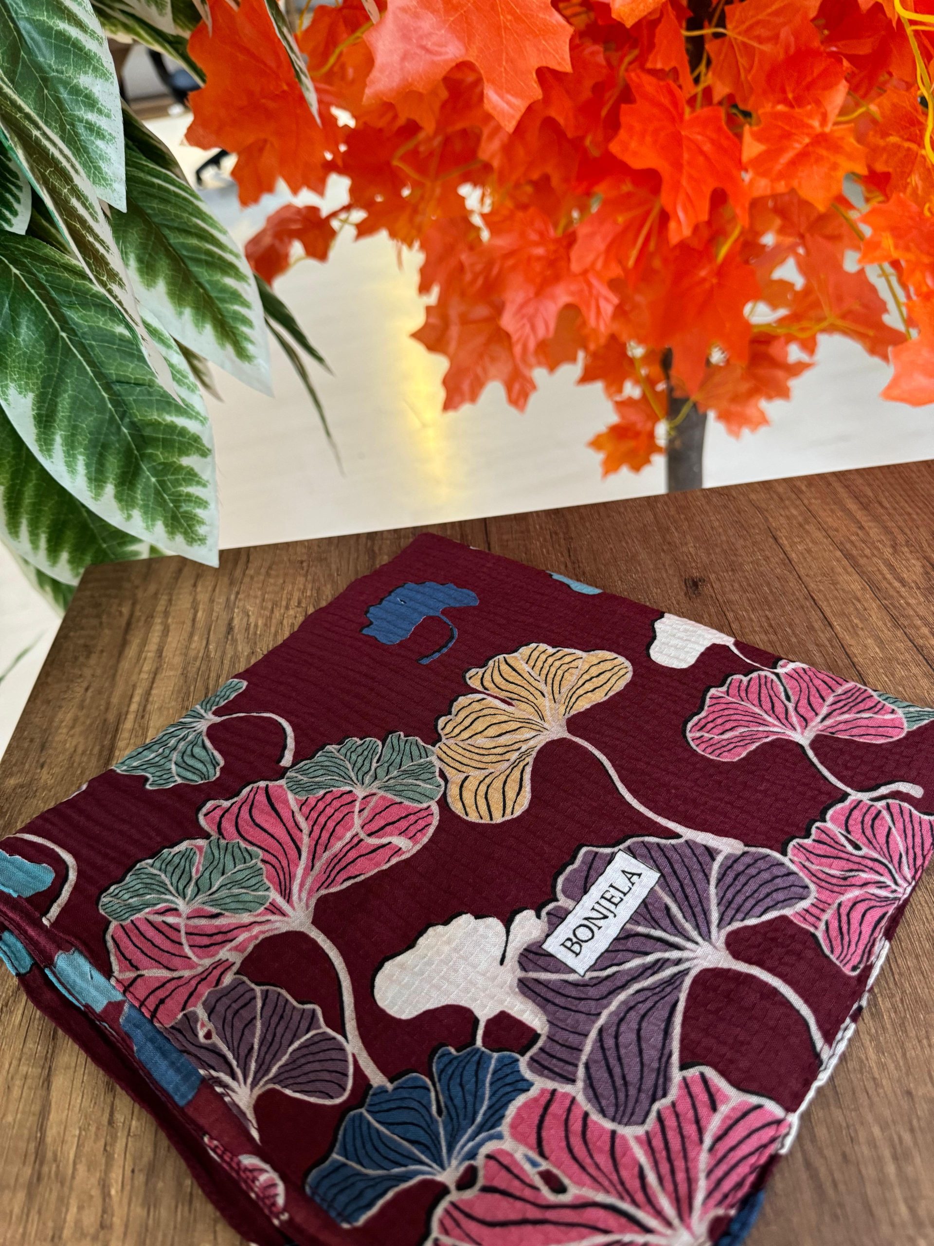 Yaprak Desenli Mio Caz Eşarp - Bordo - 44105