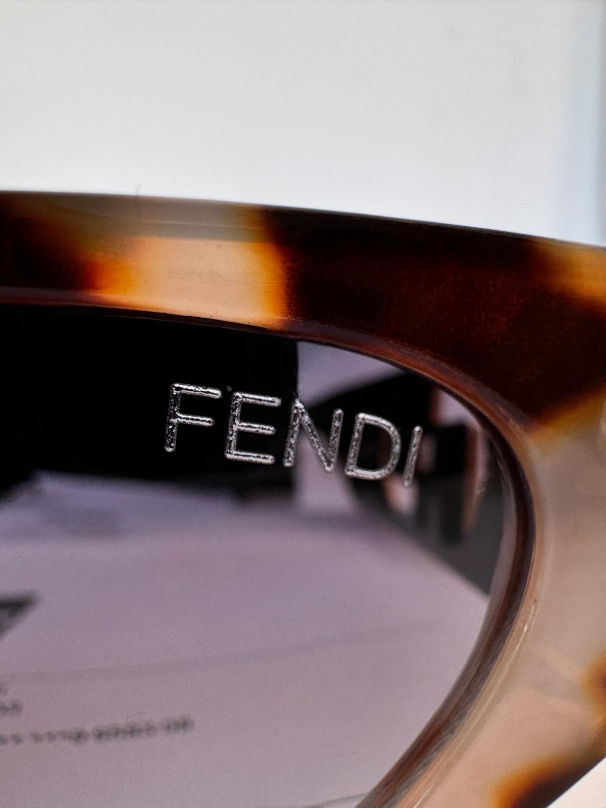 FENDI O'lock FE40049I 01A 54-17 Kahverengi Kadın Güneş Gözlüğü - Görsel 3