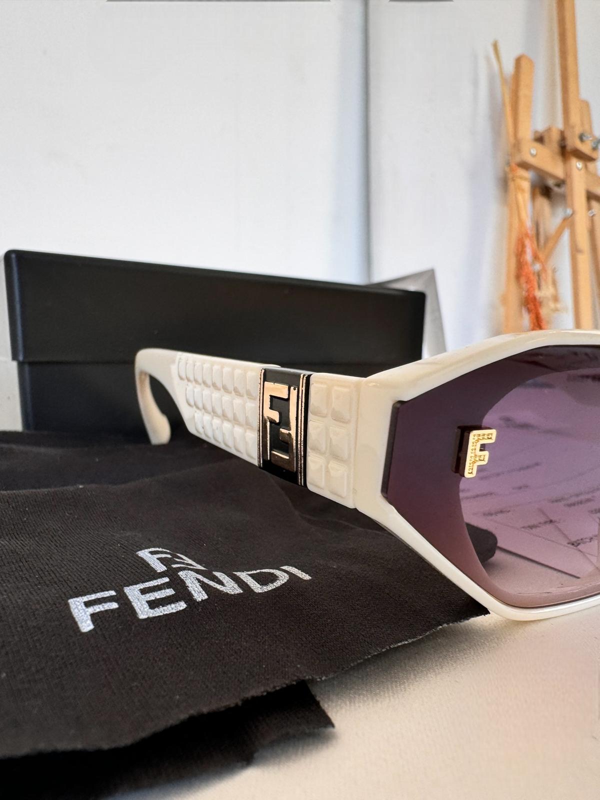 FENDI Hexagon Shape Beyaz Kadın Güneş Gözlüğü - Görsel 2