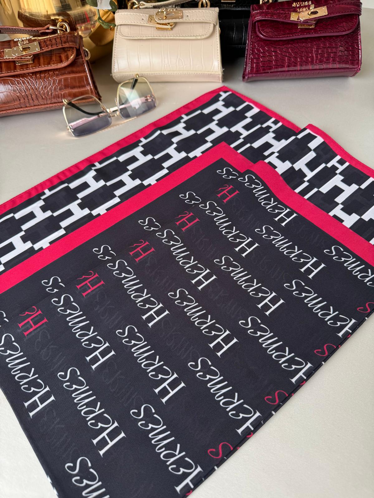 Hermes Saten İpek Eşarp 44123 - Siyah/Fuşya