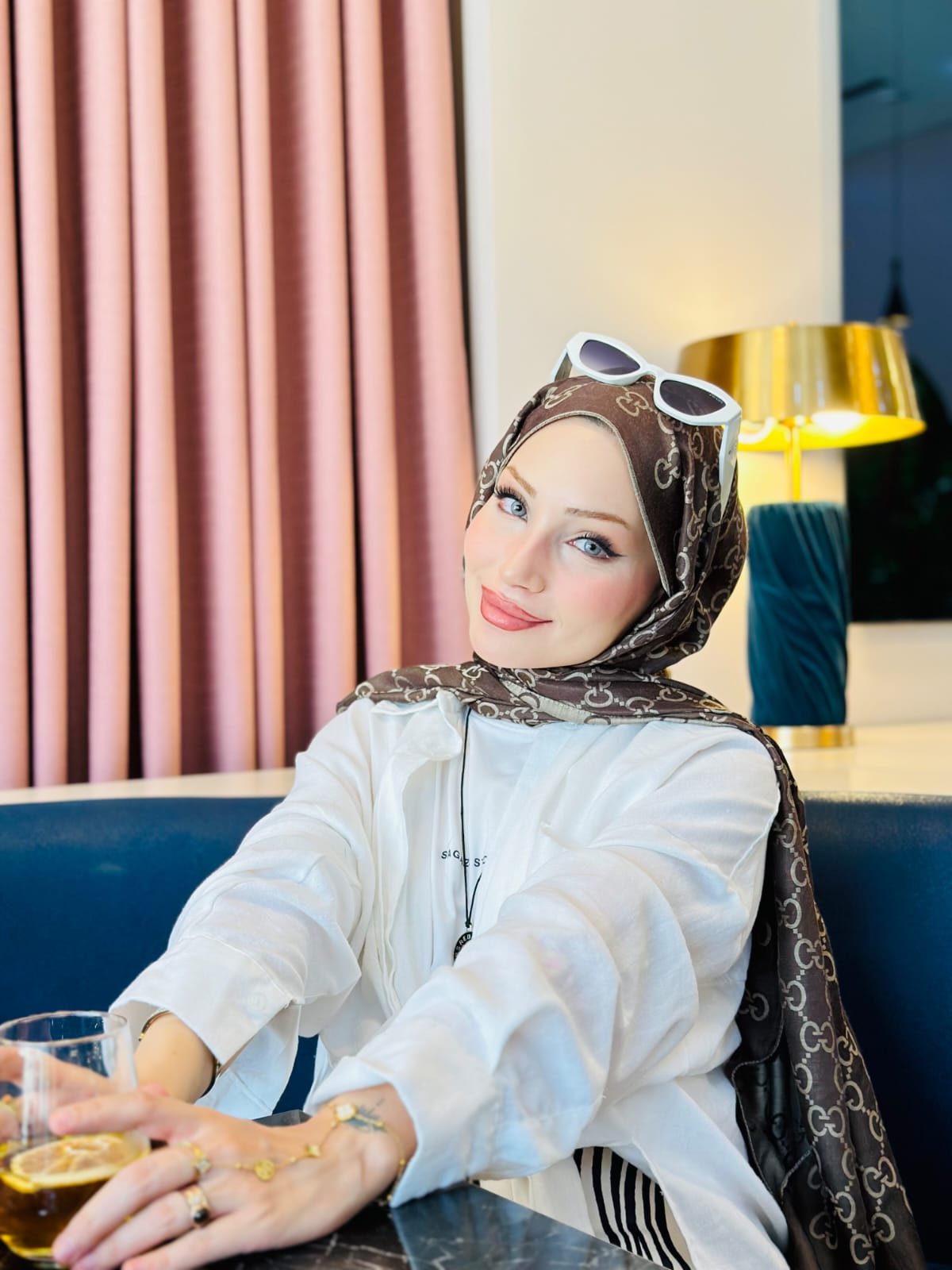 Gucci Çift Taraflı İtalyan Pamuk İpek Şal 96514 – Kahve Bej - Görsel 5