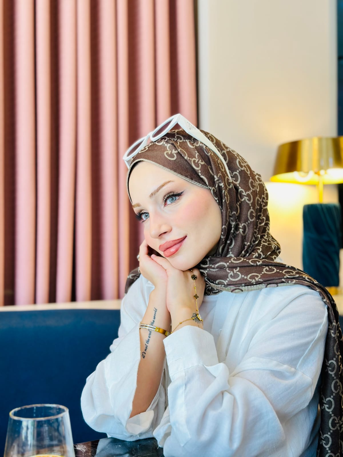 Gucci Çift Taraflı İtalyan Pamuk İpek Şal 96514 – Kahve Bej