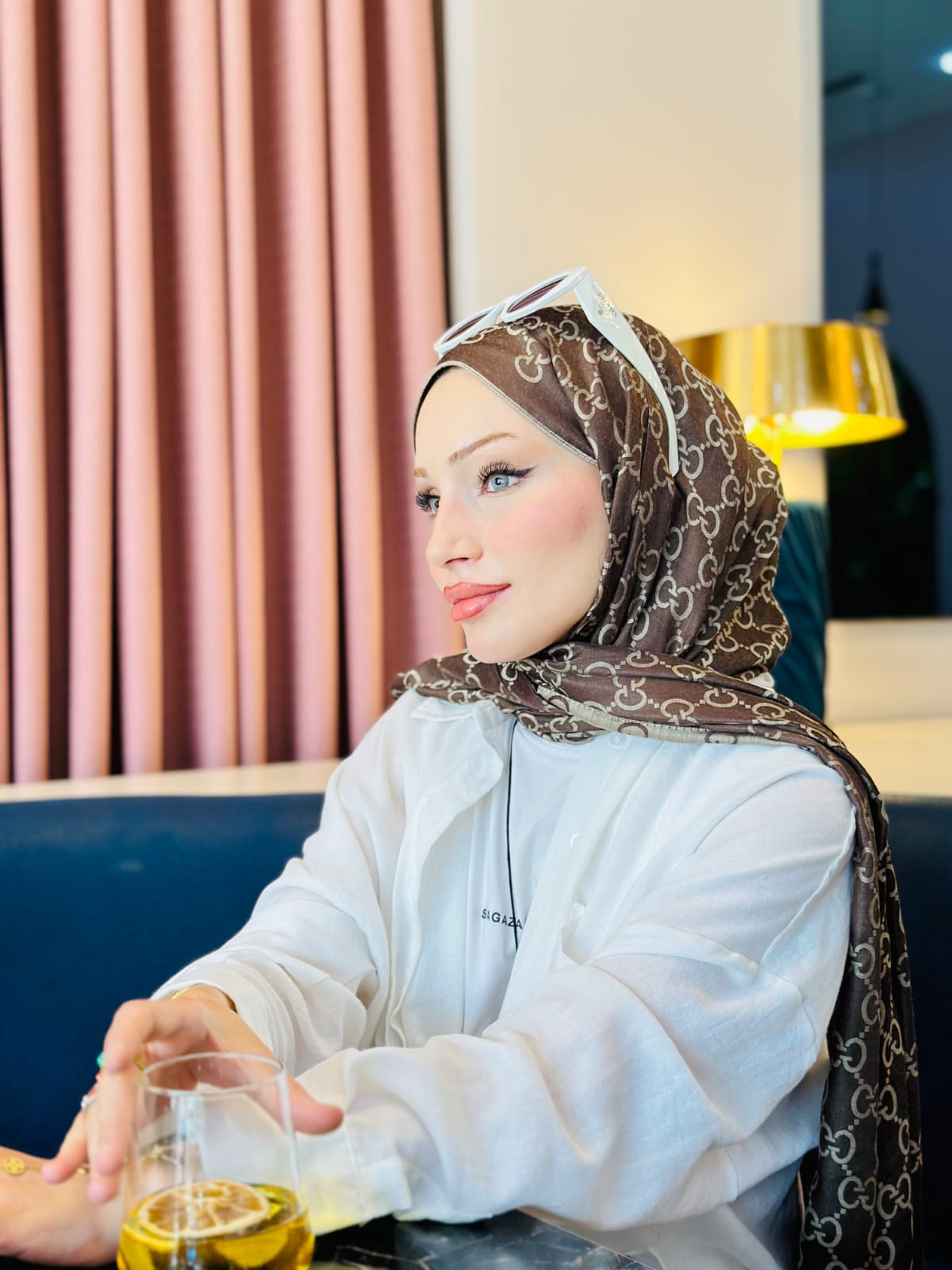 Gucci Çift Taraflı İtalyan Pamuk İpek Şal 96514 – Kahve Bej - Görsel 4