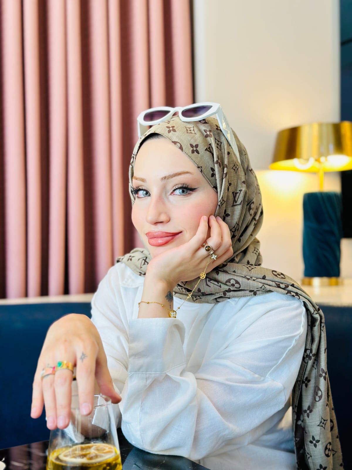 LV Çift Taraflı İtalyan Pamuk İpek Şal 96516 – Kahve Bej - Görsel 3