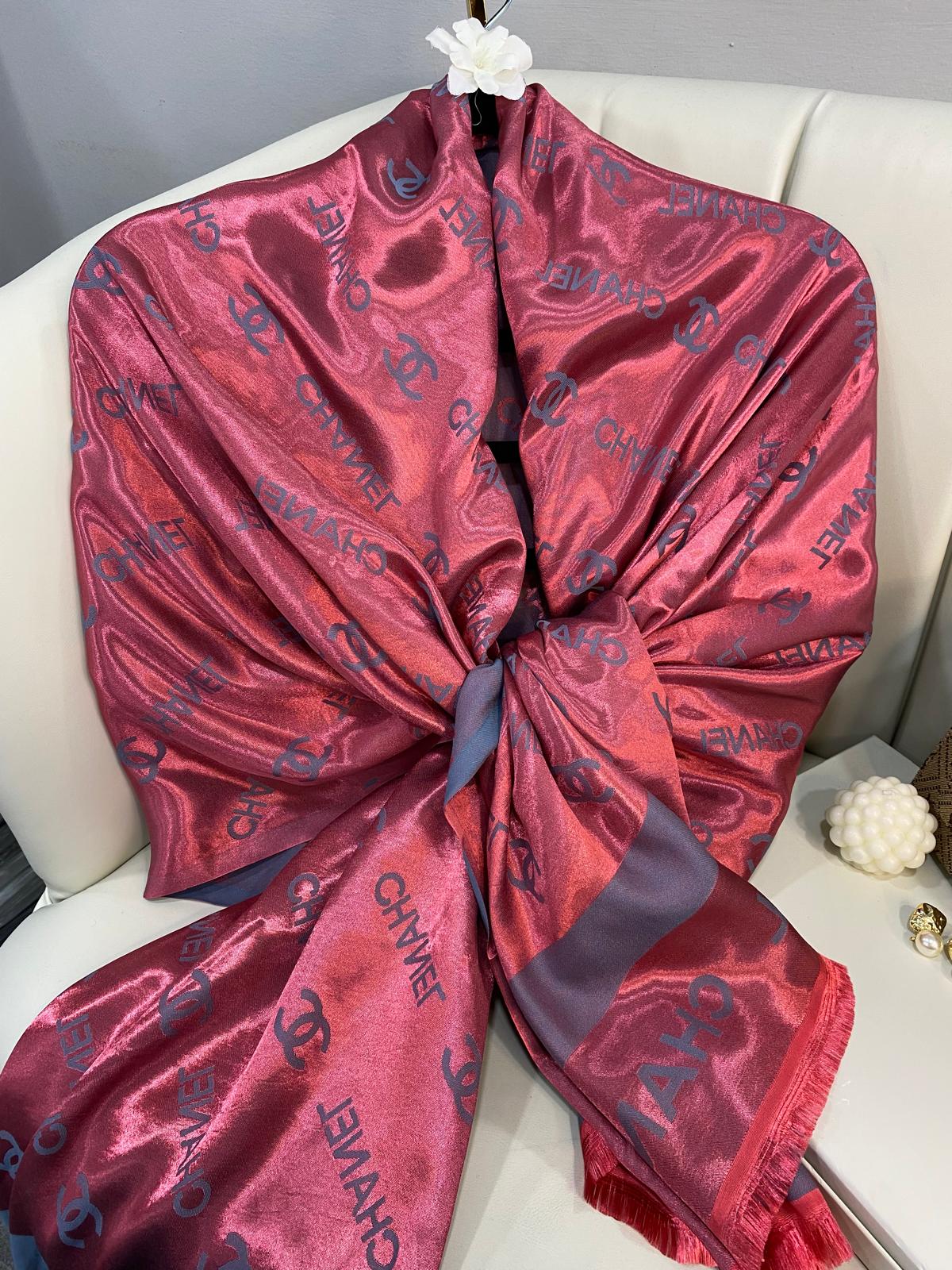 Chanel Çift Taraflı İpeksi Jakar Şal 614450 - Fuşya