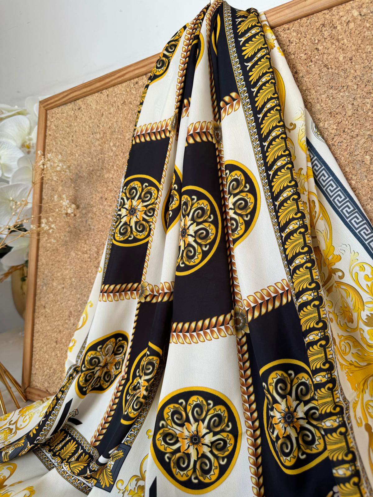 Versace Vual İpek Şal 614412 - Bej - Görsel 2