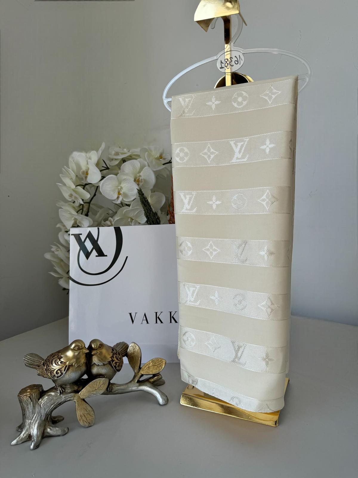 Lv Jakar Şal 44145 - TAŞ