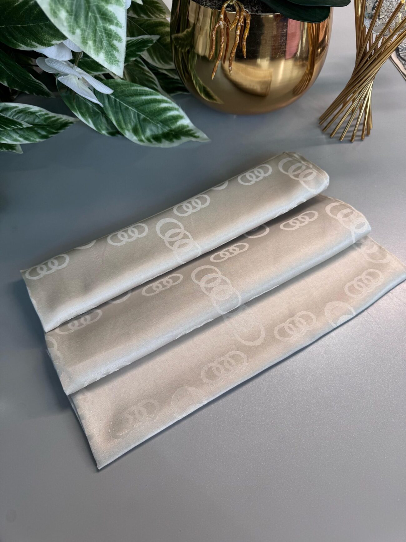 Halka Desen Parlak Jakar Şal - Latte