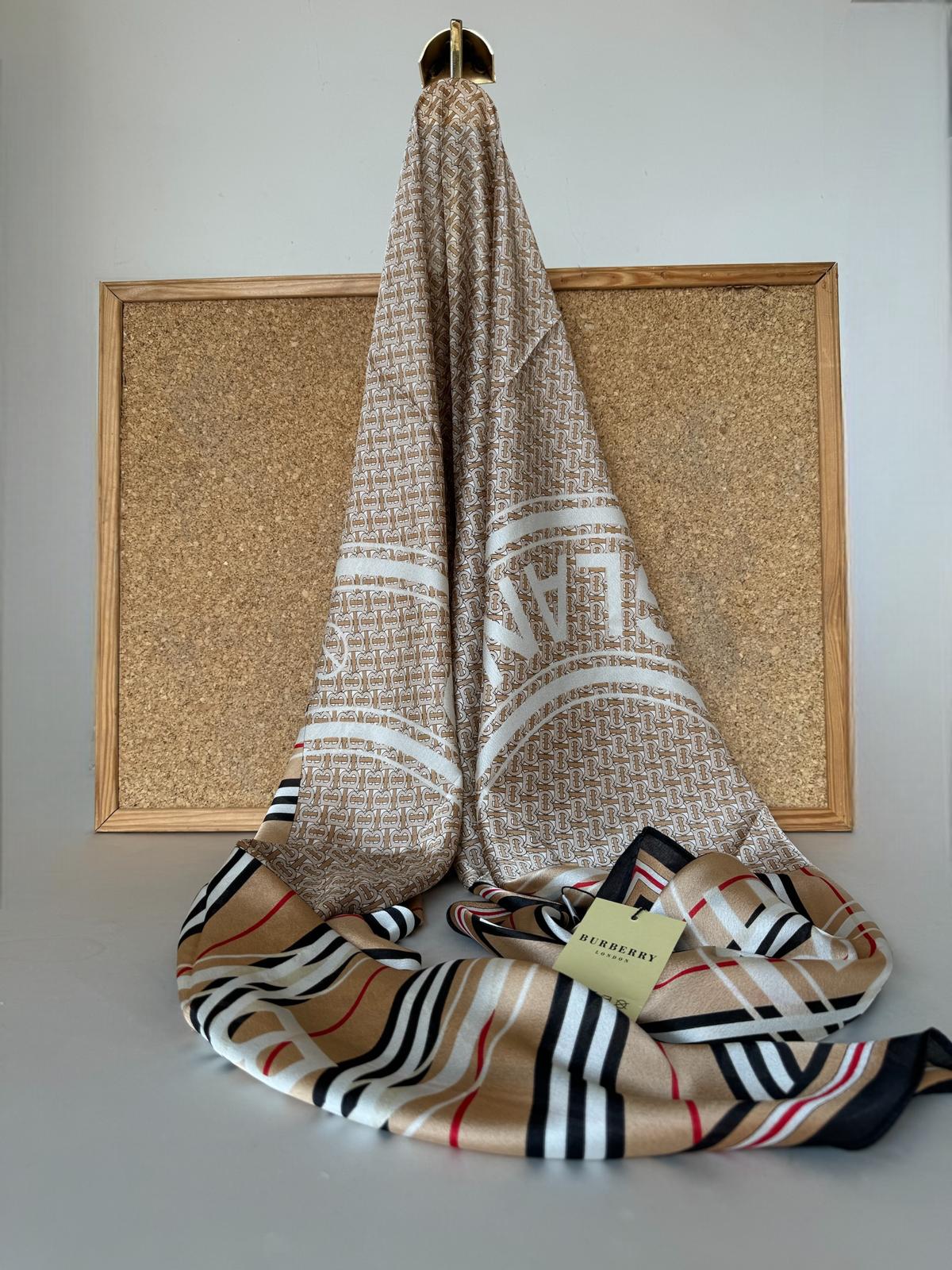 Burberry İthal Vual İpek Şal 014461 - Camel