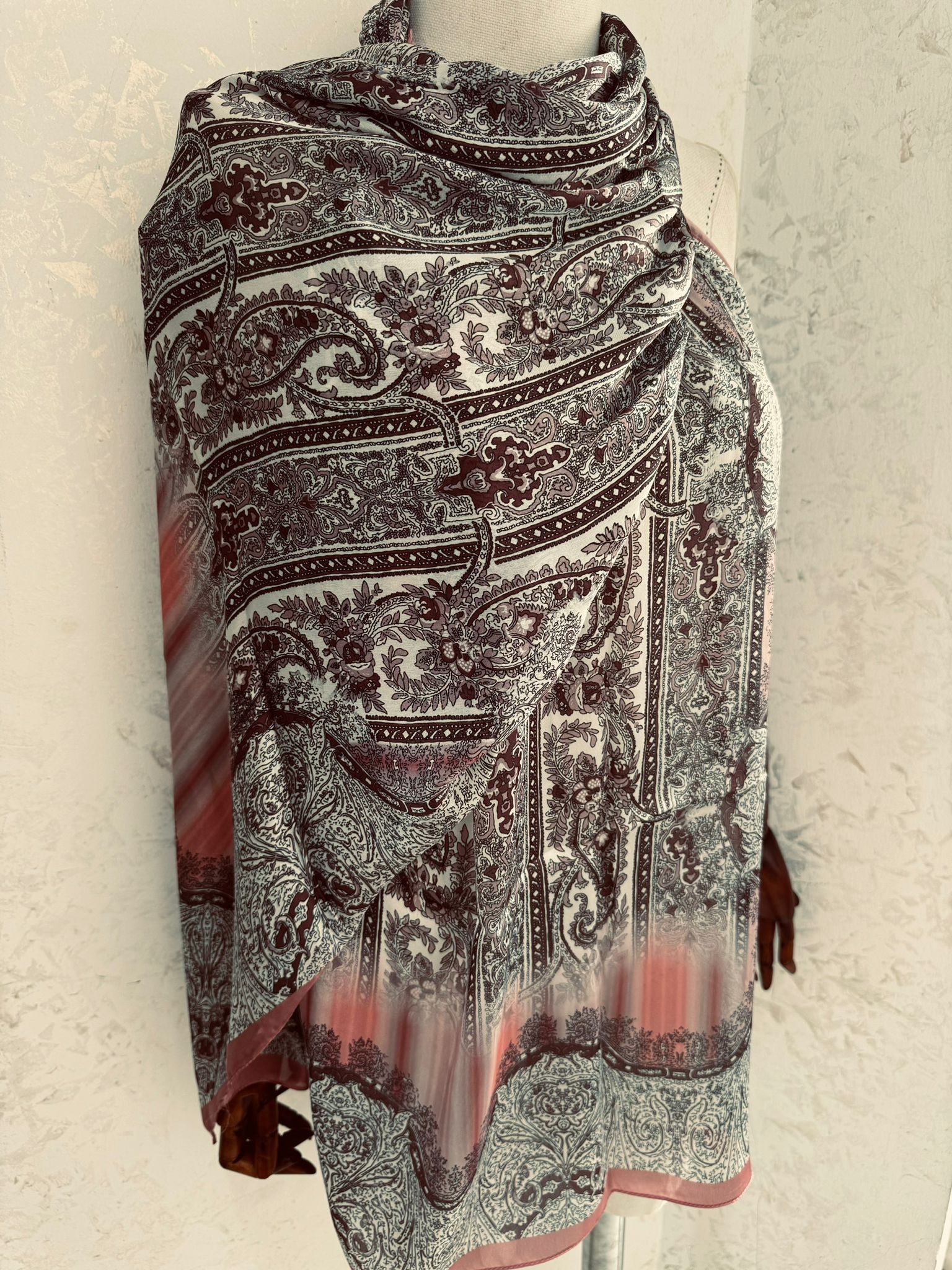 Etro Marka Yeni Sezon İthal Etnik Desen Vual İpek Şal - Vişne - Görsel 2