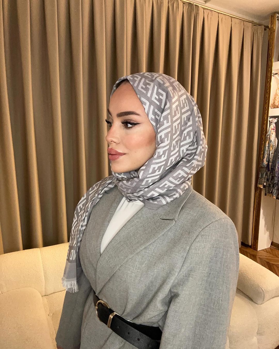 Fendi Desenli İpek Kaşmir Çift Taraflı Şal 78001 - Gümüş - Görsel 2