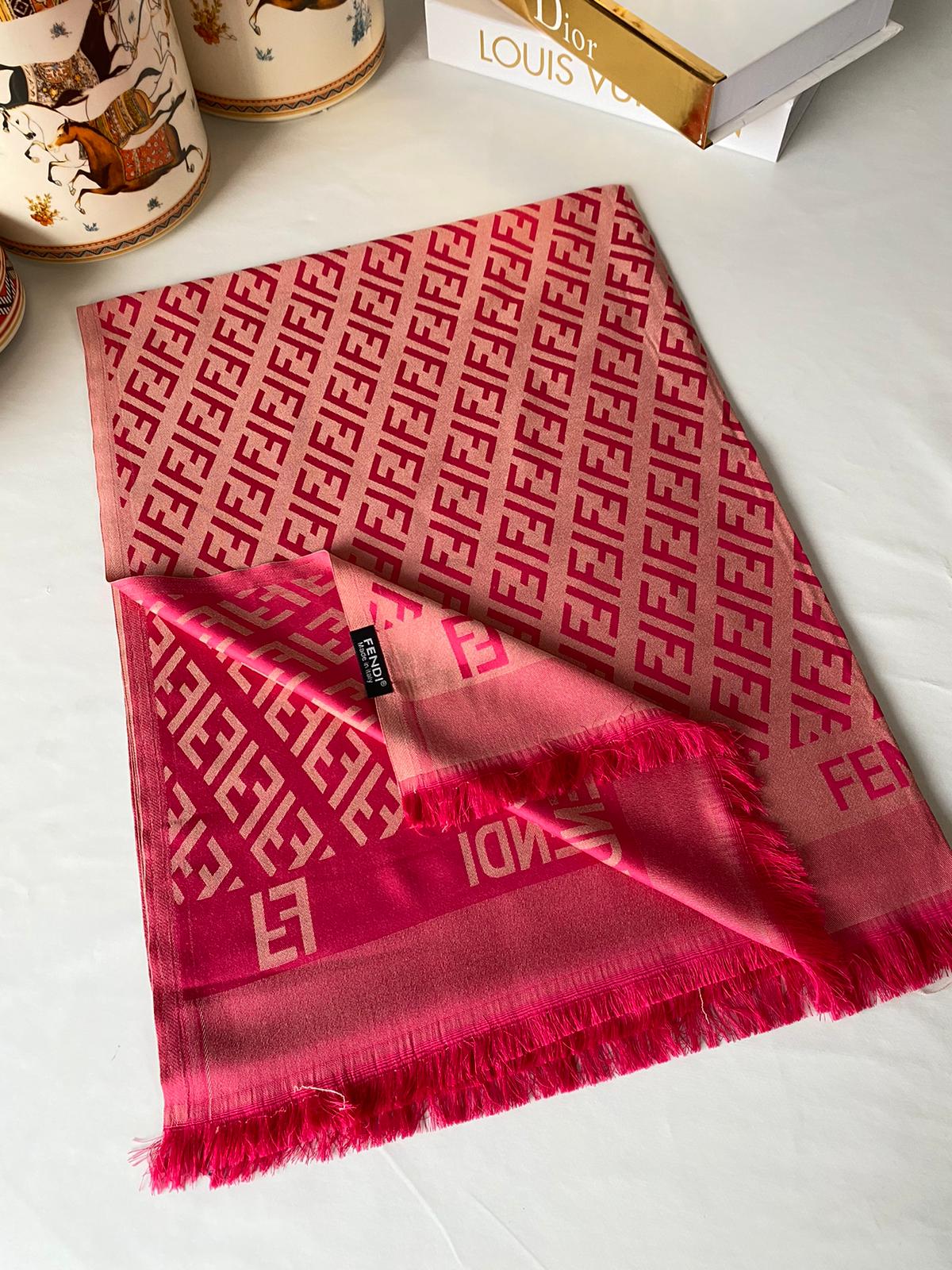 Fendi Desenli İpek Kaşmir Çift Taraflı Şal 78001 - Fuşya