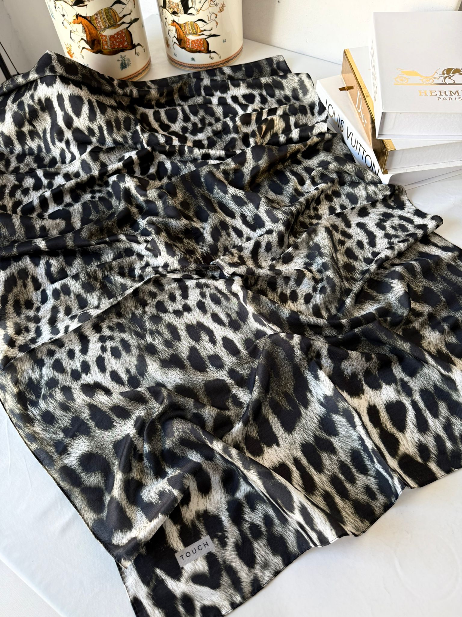 Leopar Desen Pamuk İpek Şal 44110 - Soft Yeşil