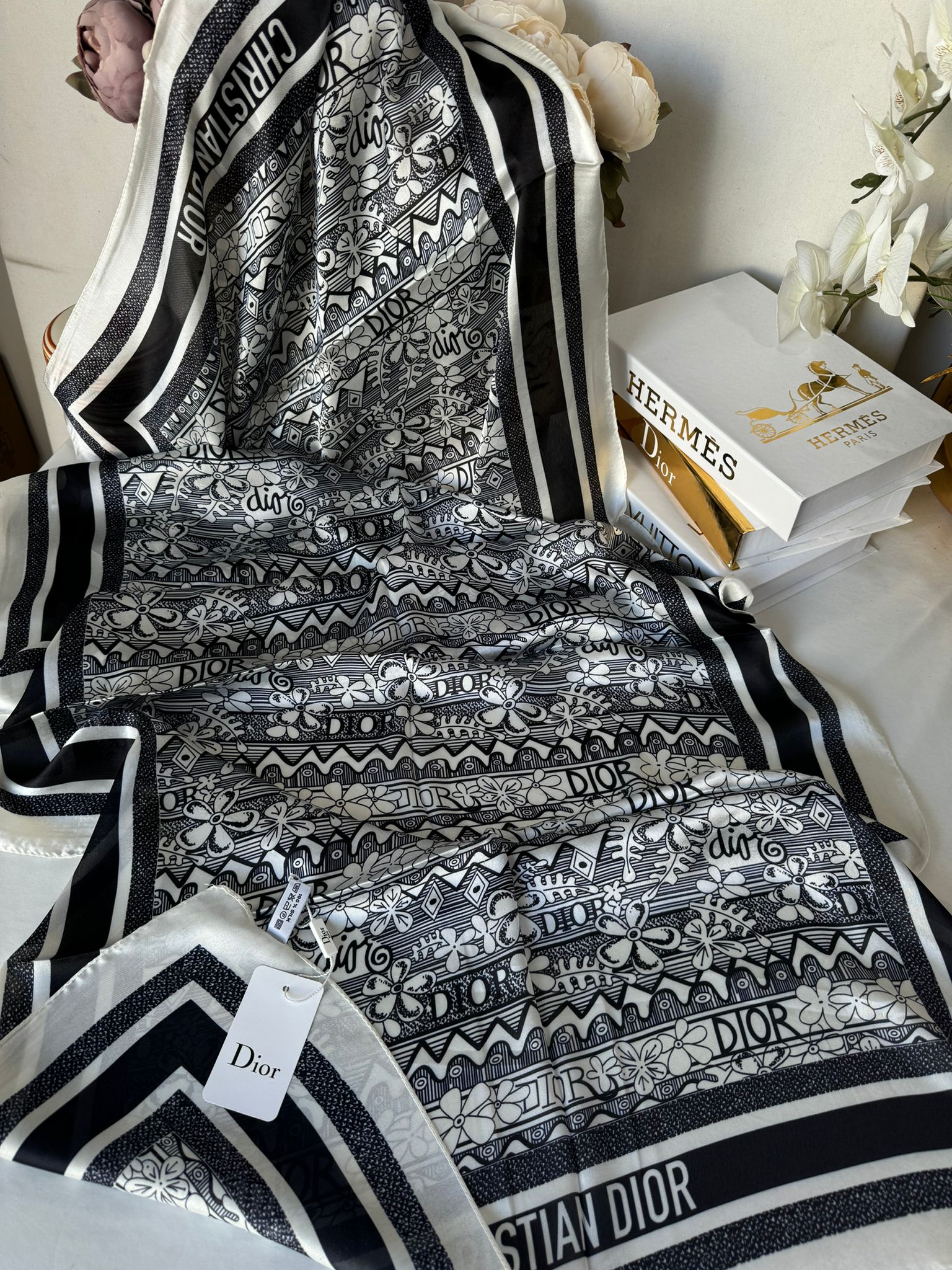 Dior Çift Taraflı İthal Vual İpel Şal 78632 - Ekru-Siyah