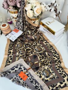 Hermes Leopar Çift Taraflı Vual İpek Şal 11143 - camel