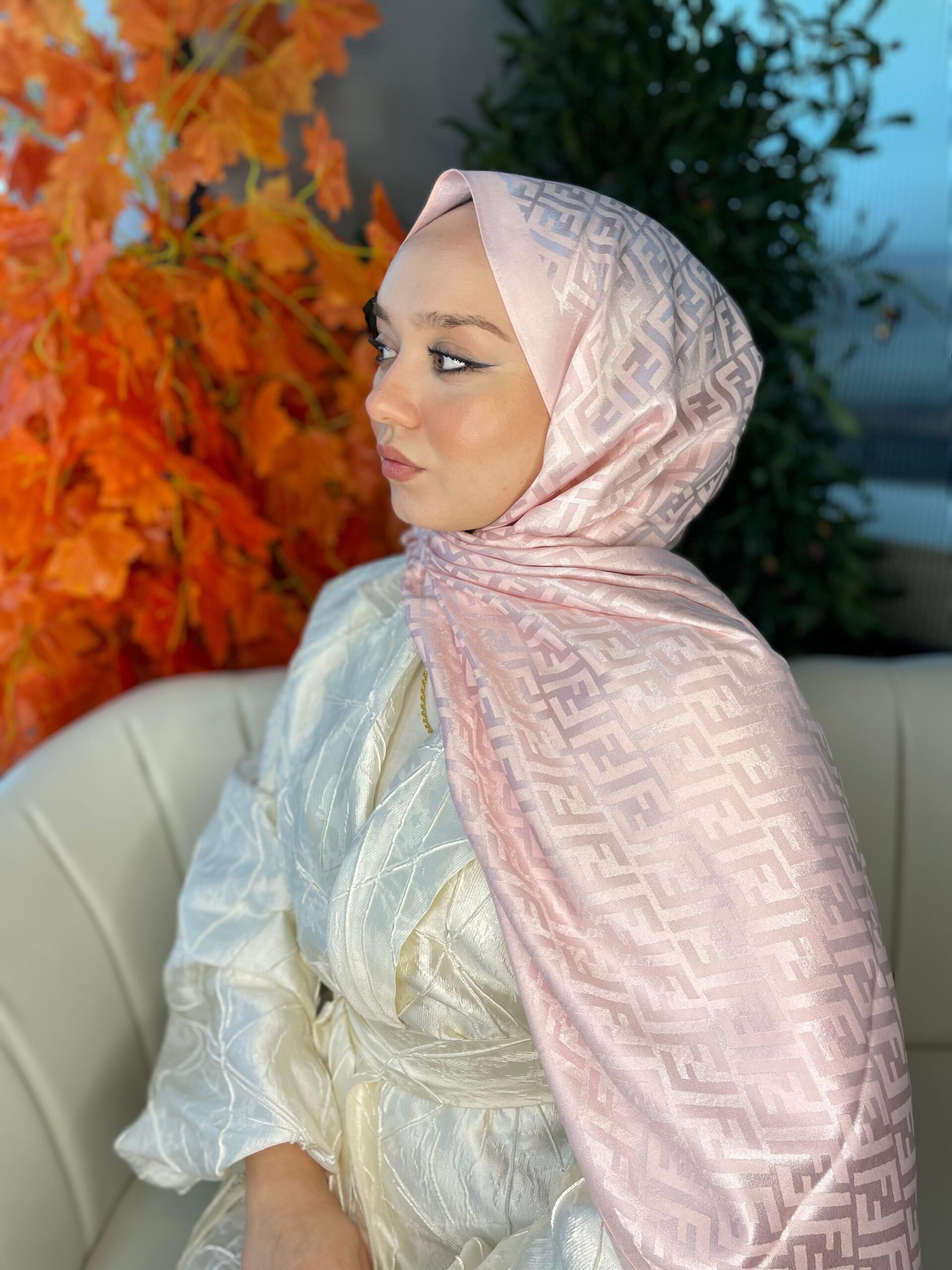 İthal Fendi Pamuk Yün İpek Şal 49101 - Pudra