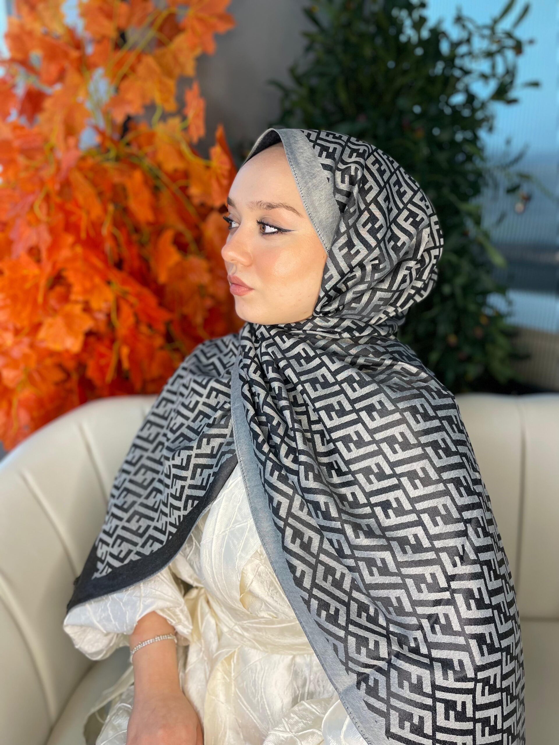 İthal Fendi Pamuk Yün İpek Şal 49101 - Gri