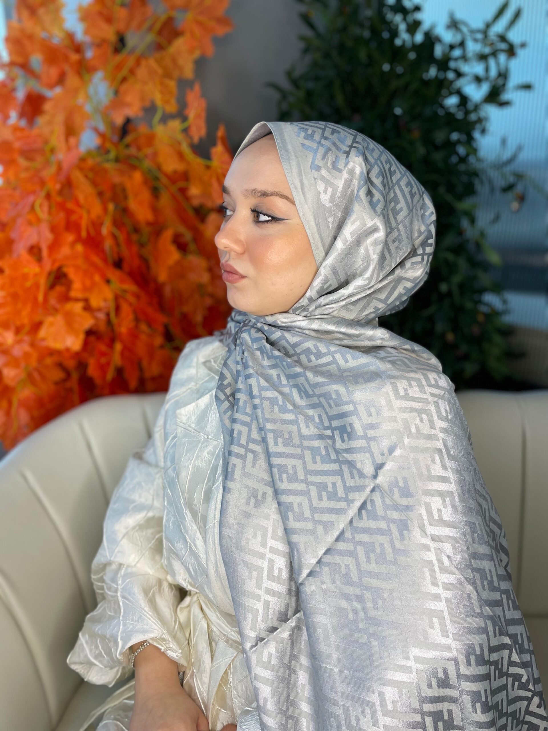 İthal Fendi Pamuk Yün İpek Şal 49101 - Gümüş - Görsel 2