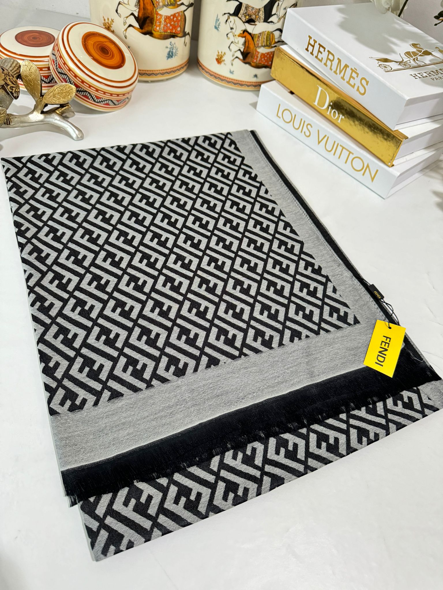 İthal Fendi Pamuk Yün İpek Şal 49101 - Gri - Görsel 3