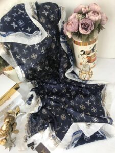 LV Desenli İthal Vual İpek-  Lacivert Beyaz