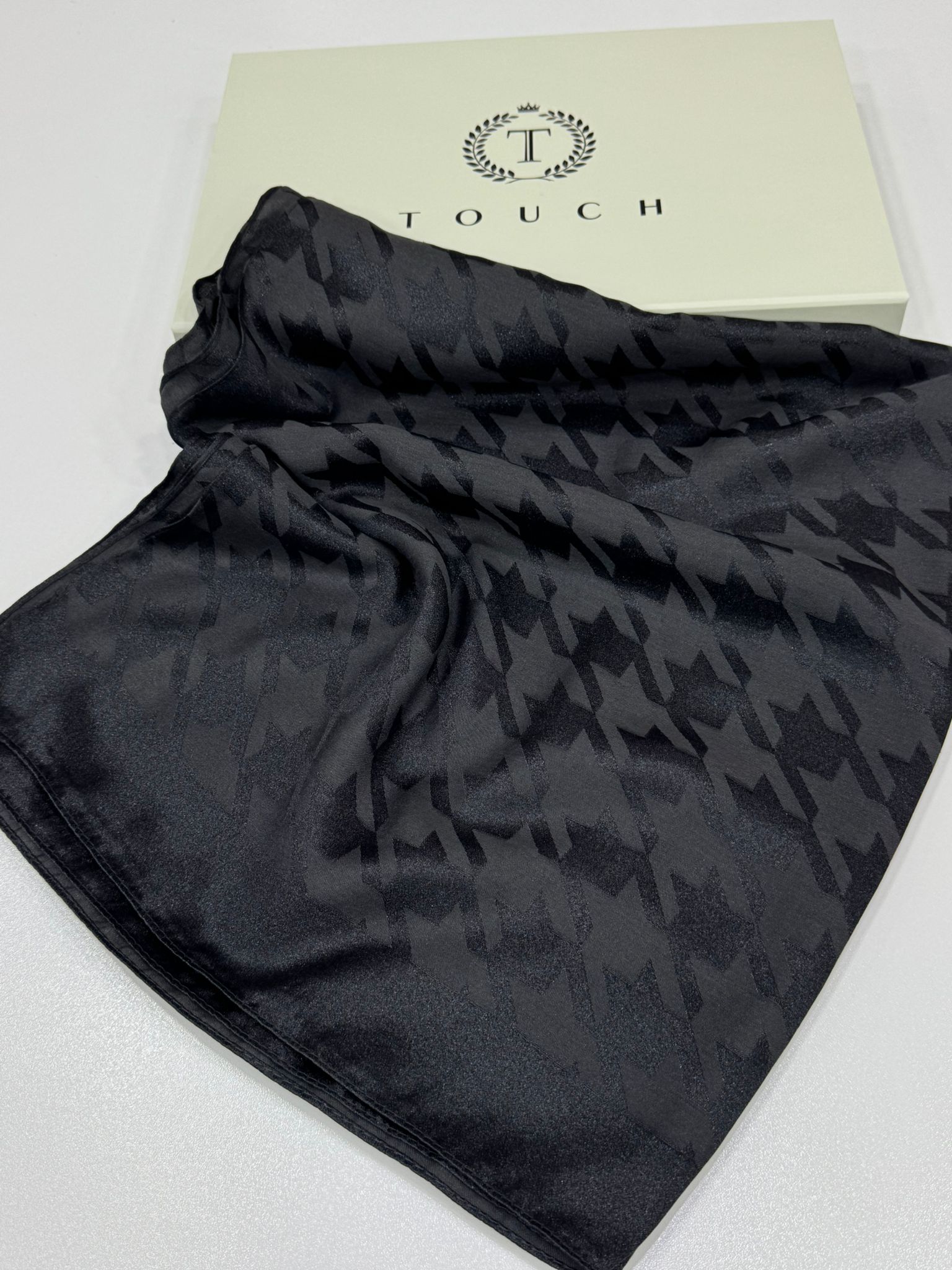 Kazayağı Desen İpeksi Jakar Şal-75312-Siyah
