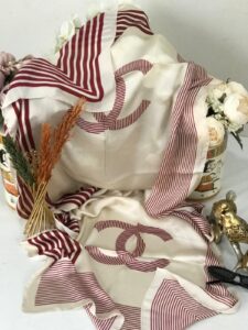 Chanel Çift Taraflı Vual İpek Şal -ekru kırmızı