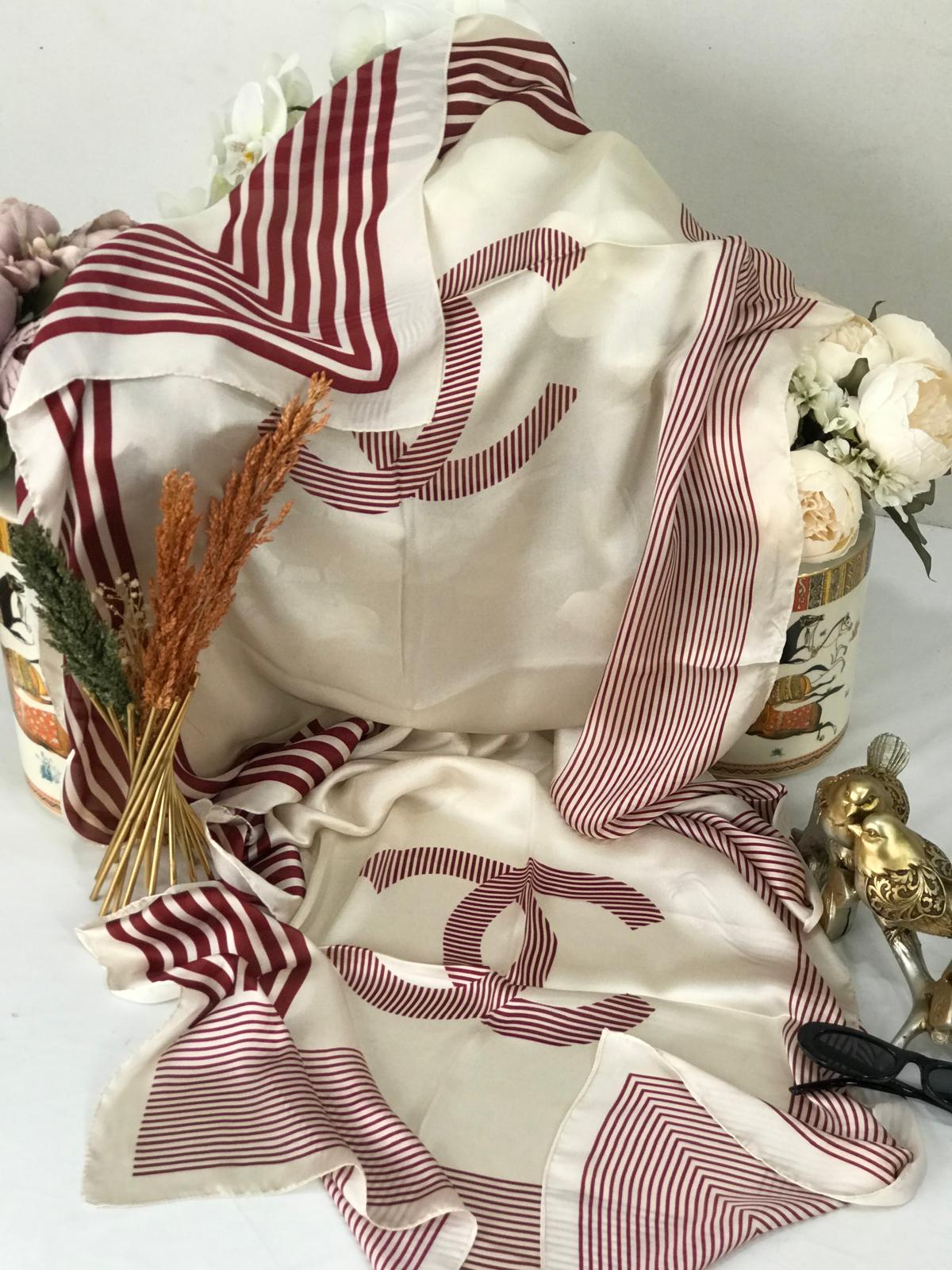 Chanel Çift Taraflı Vual İpek Şal -ekru kırmızı