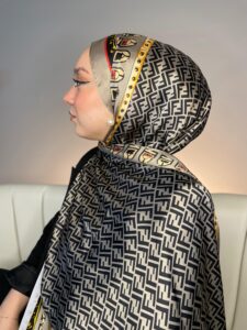 Fendi Çift Taraflı Vual İpek Şal 11143 - Vizon