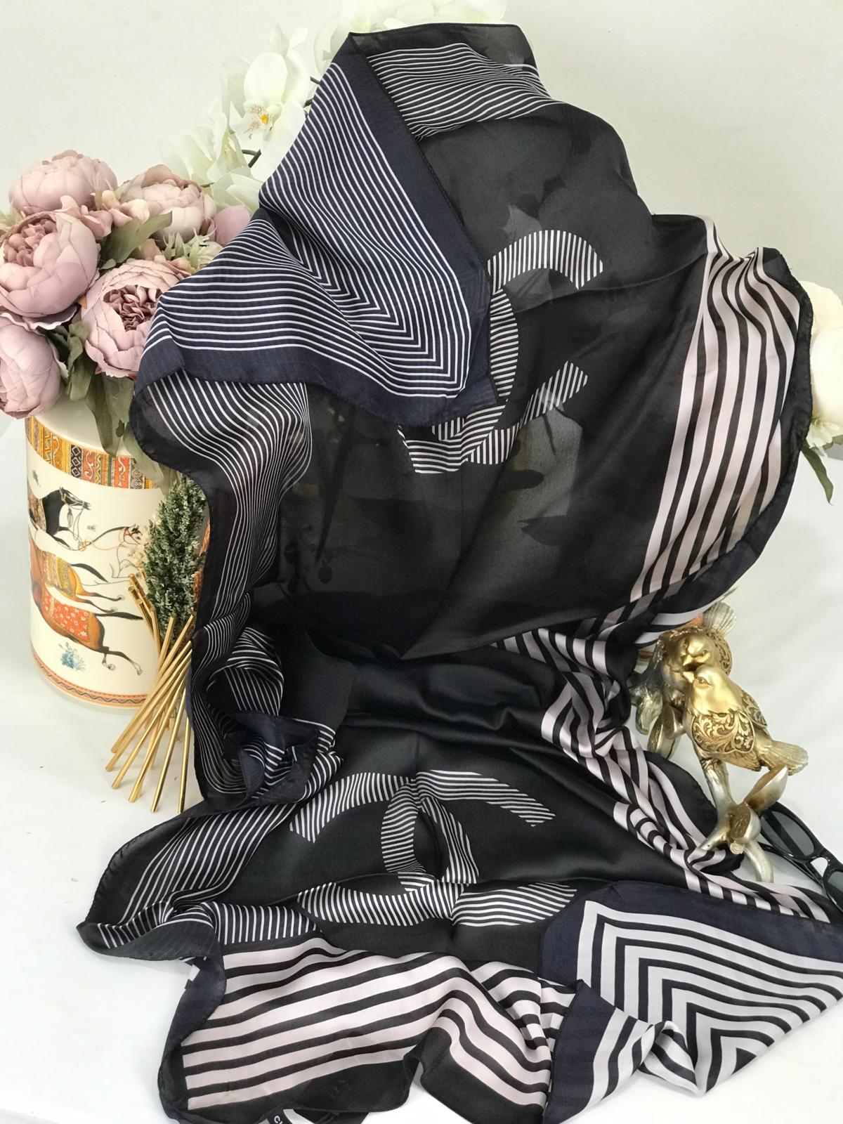 Chanel Çift Taraflı Vual İpek Şal -siyah beyaz