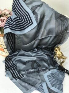 Chanel Çift Taraflı Vual İpek Şal -füme