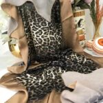 İthal Jaguar Desenli Çifttaraflı Vual İpek Şal-34014 Vizon