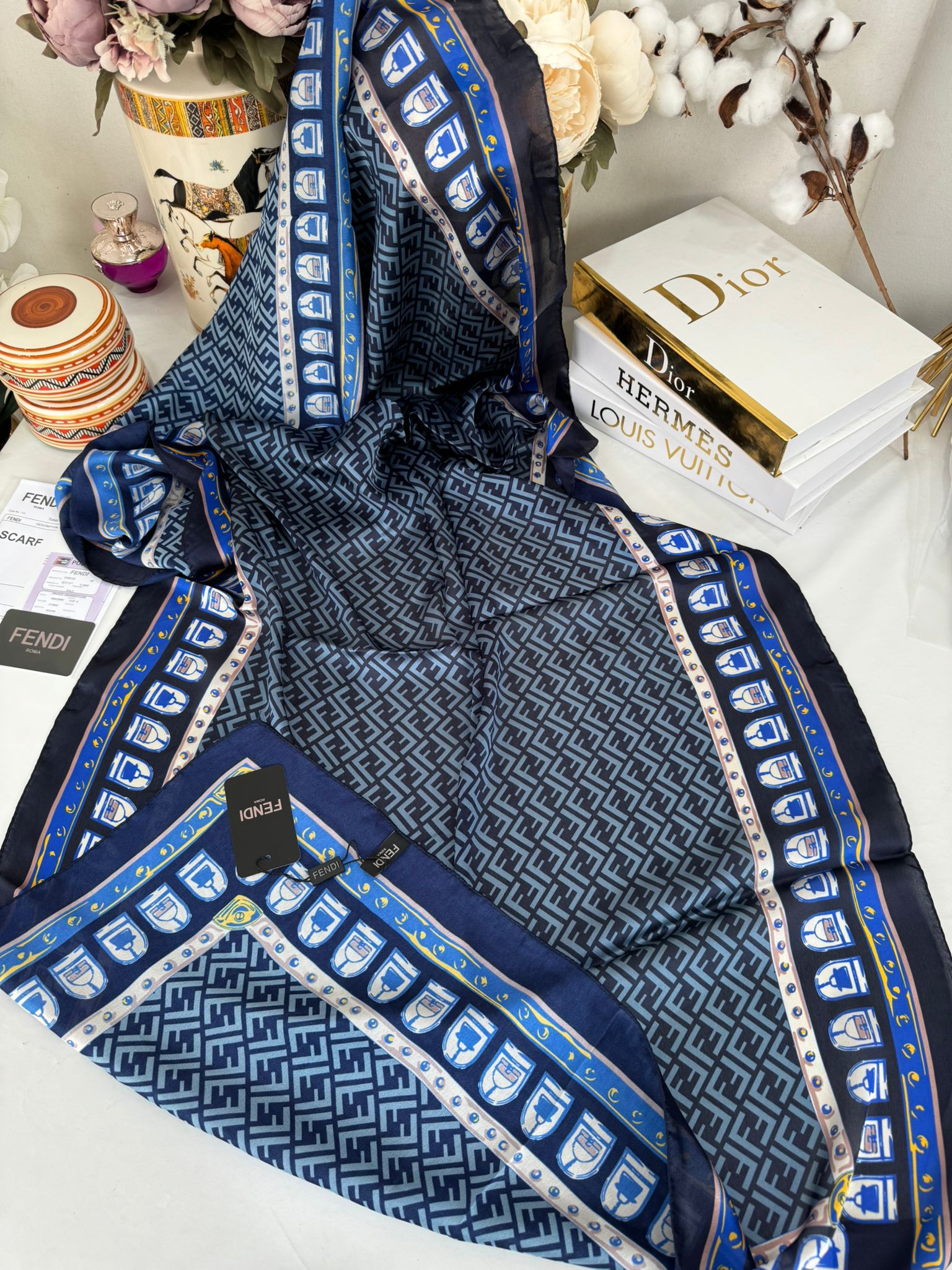 Fendi Çift Taraflı Vual İpek Şal 11143 - Mavi-Siyah