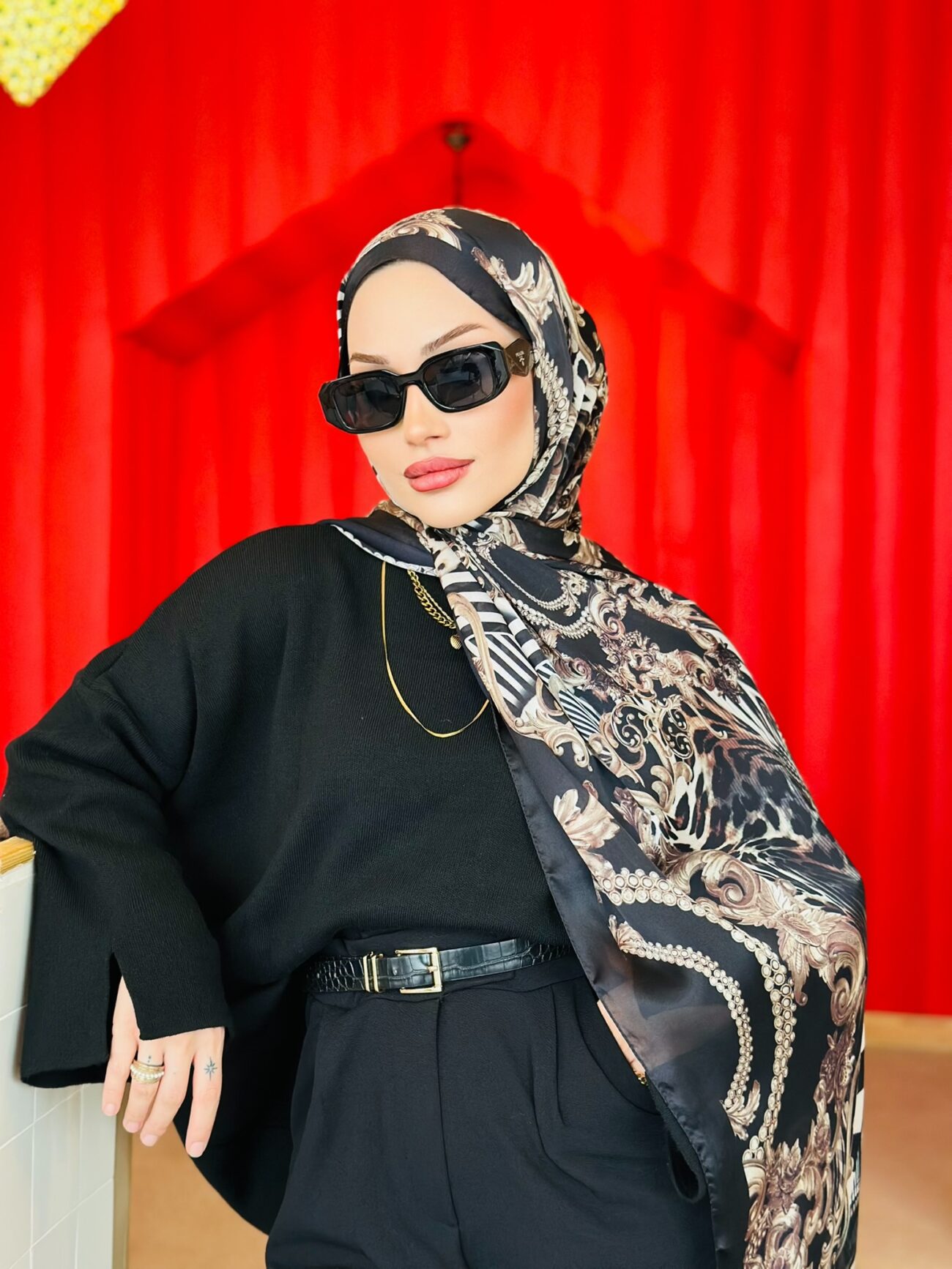 Etnik Leopar Desenli İthal Vual ipek Şal 14253 -Siyah - Görsel 2