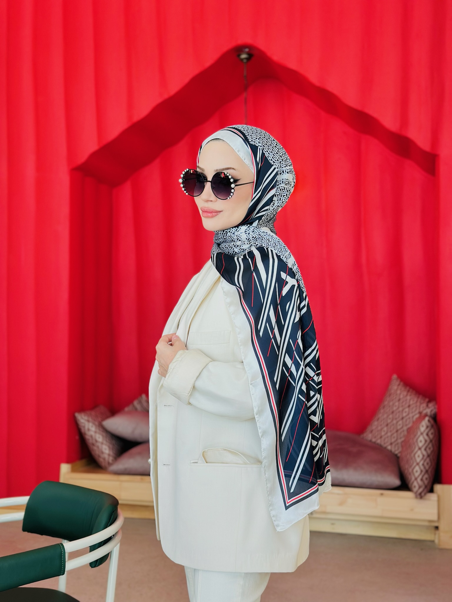 Burberry Çift Taraflı İthal Vual İpel Şal 78631 - Siyah - Ekru