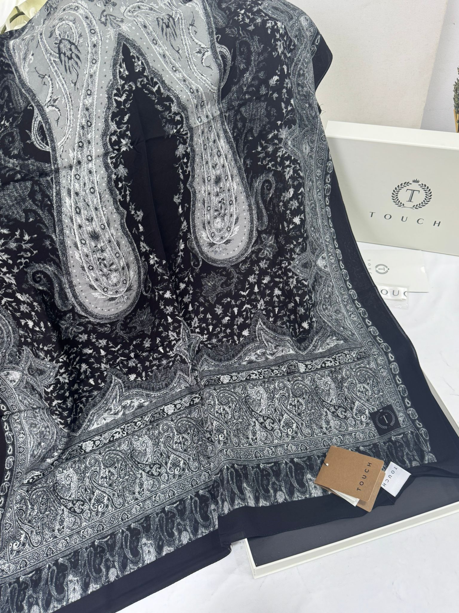 Touch İthal Etnik Desen Pamuk İpek Şal -35330 - Siyah - Görsel 2