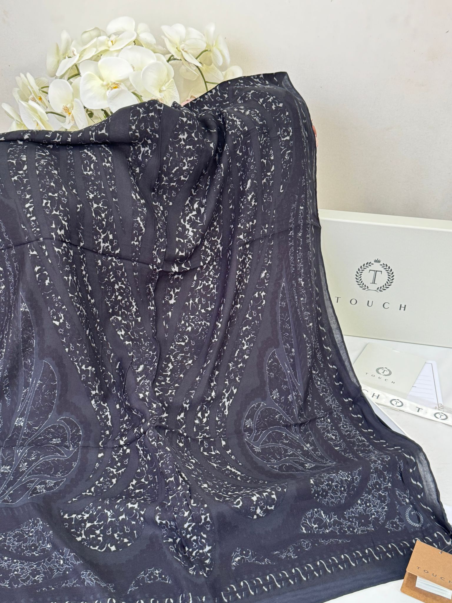 Touch İthal Etnik Desen Yün İpek Şal- 34660 - Siyah - Görsel 2