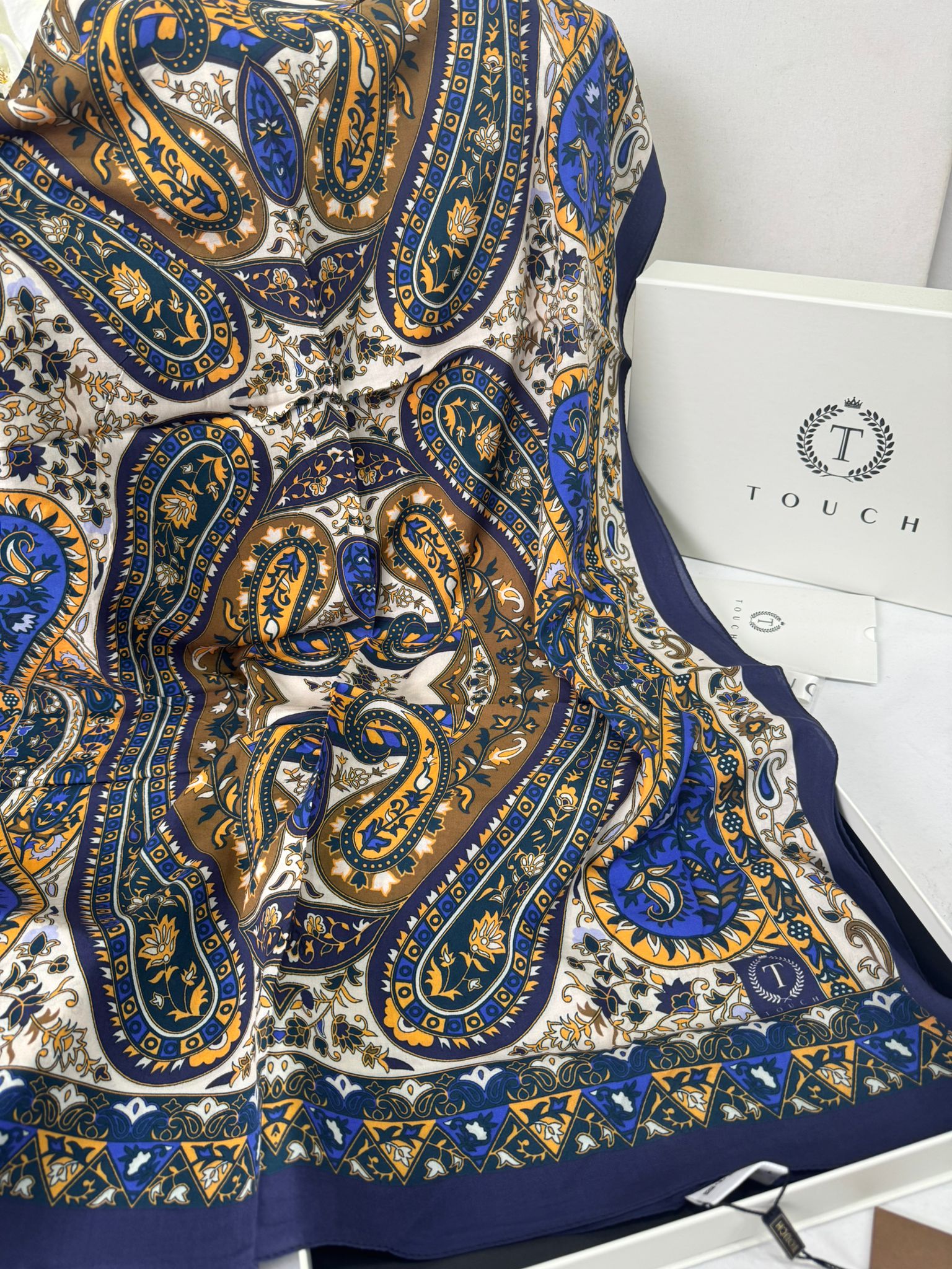Touch İthal Etnik Desen Pamuk İpek Şal- 35440 - Lacivert Ekru - Görsel 2