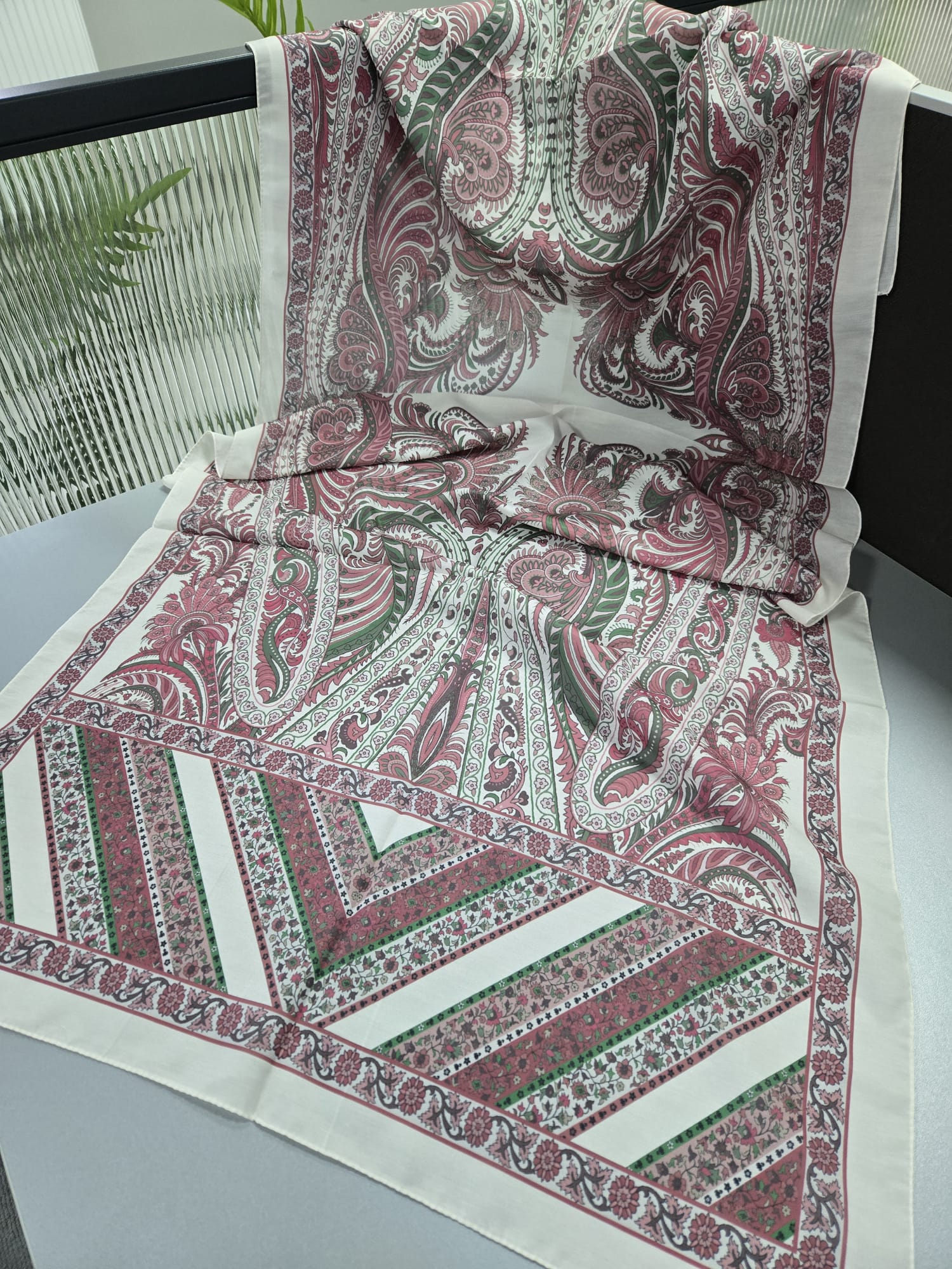 Etro Desen New Pamuk Soft Şal 23012 - Mürdüm - Görsel 3